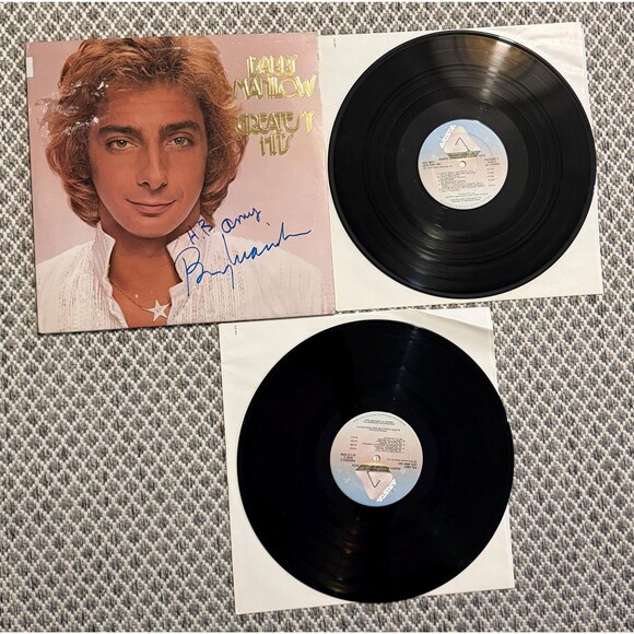 Barry Manilow Greatest Hits double LP vinyl record album 1978 signed